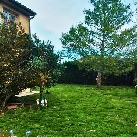 民宿 Sdb Privee, Parking, Wifi & Bureau