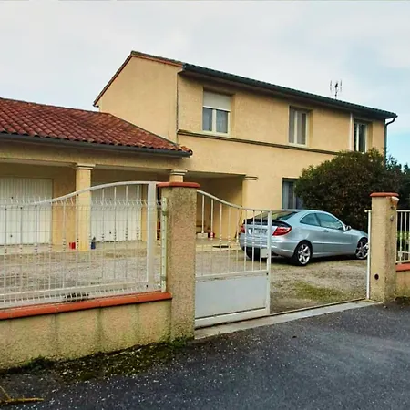 民宿 Sdb Privee, Parking, Wifi & Bureau *