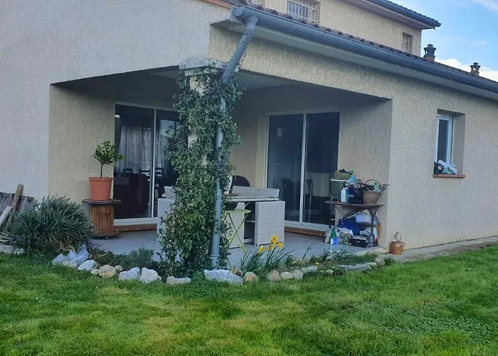 Проживание в семье Sdb Privee, Parking, Wifi & Bureau