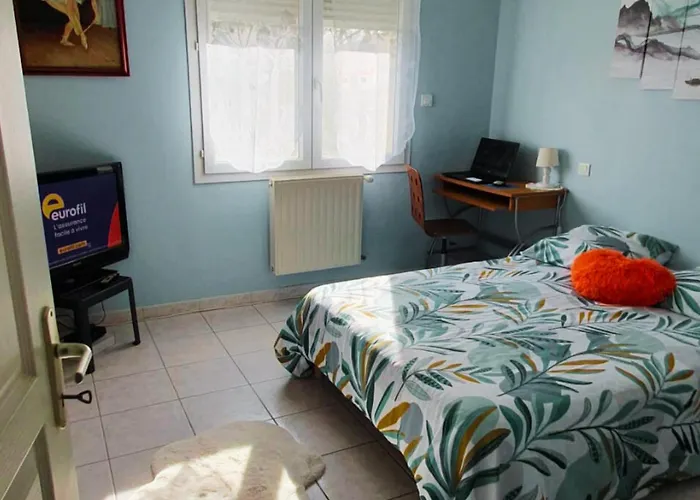 Sdb Privee, Parking, Wifi & Bureau *